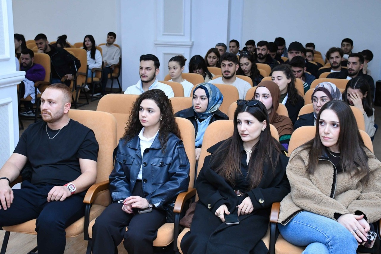 ADAU-da miqrasiya ilə bağlı maarifləndirmə tədbiri keçirilib - FOTOLAR